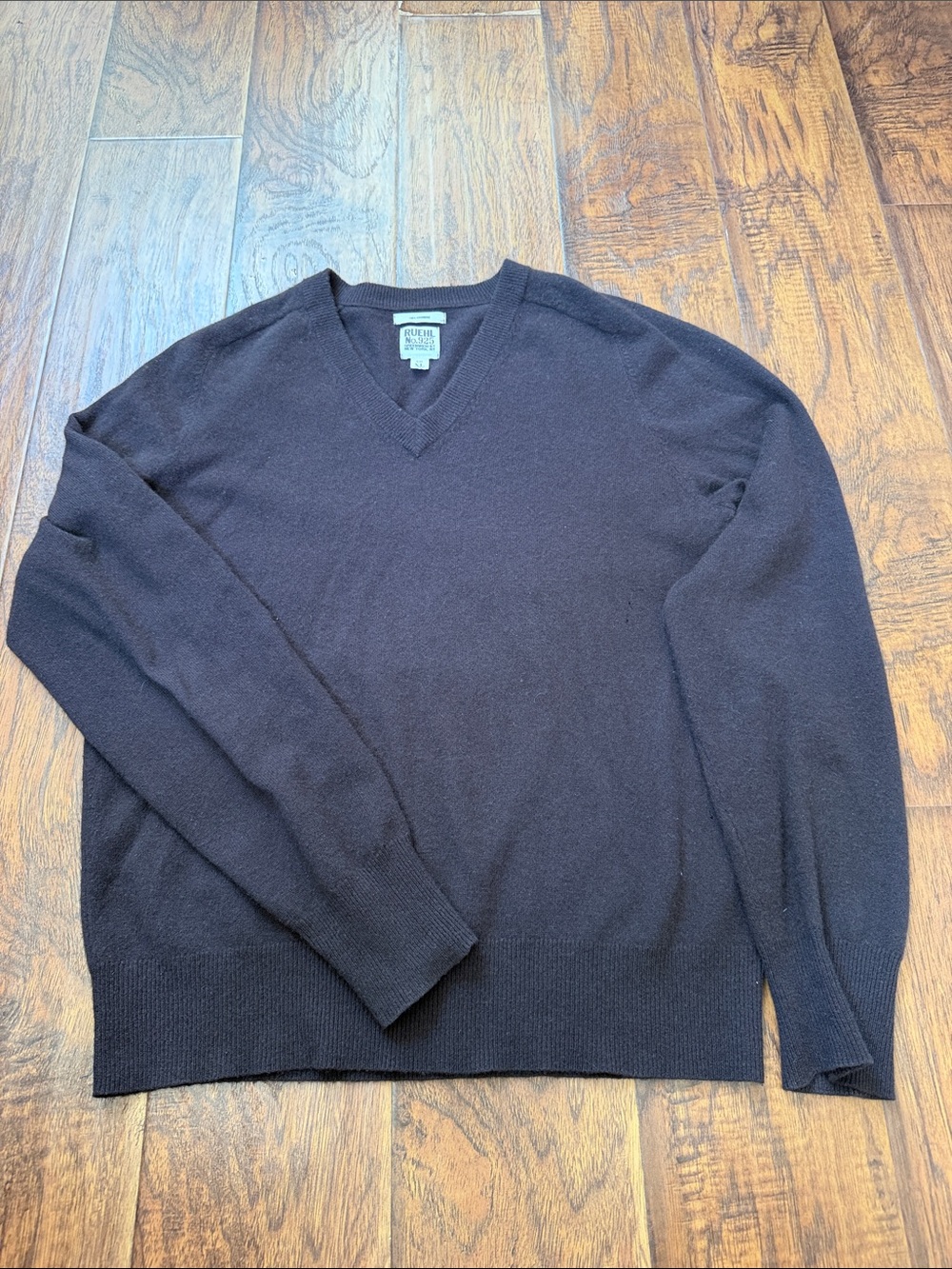 Ruehl cashmere v-neck sweater
